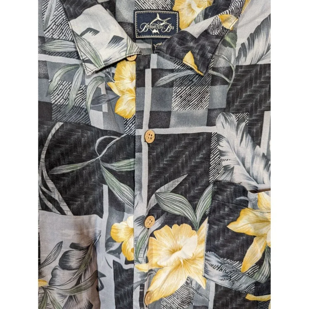 Bermuda Bay 100% Silk Button Down Floral‎ Shirt Men's Size XL